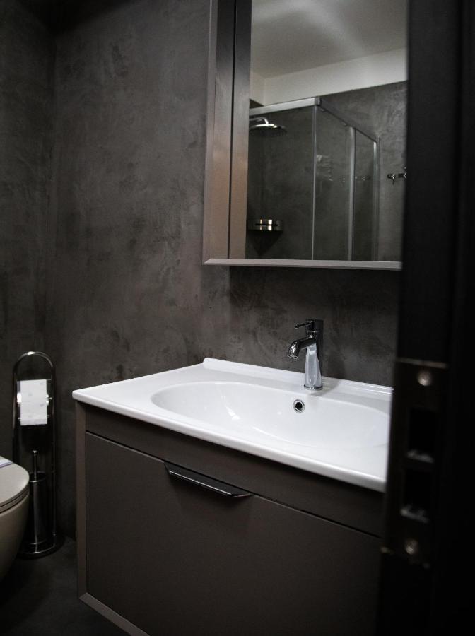 Triss Hotel Τίρανα Εξωτερικό φωτογραφία