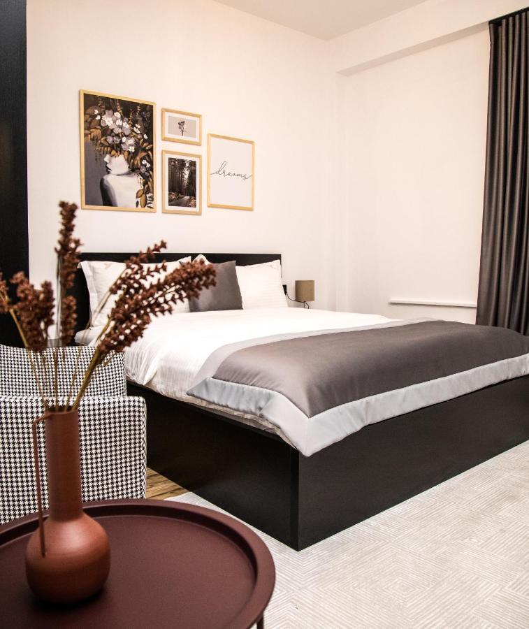 Triss Hotel Τίρανα Εξωτερικό φωτογραφία
