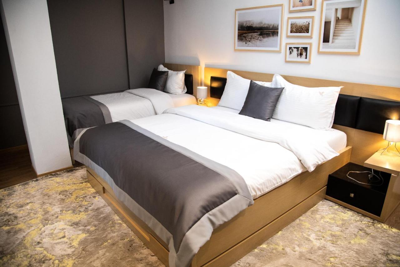 Triss Hotel Τίρανα Εξωτερικό φωτογραφία